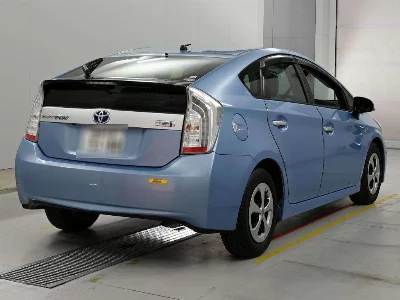 Toyota Prius PHV