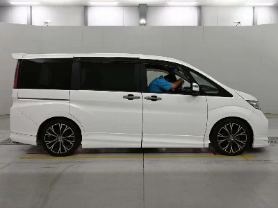 Honda STEPWGN SPADA