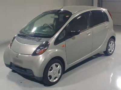 Mitsubishi i