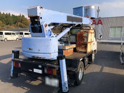 Isuzu Elf
