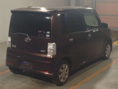 Toyota Pixis Space