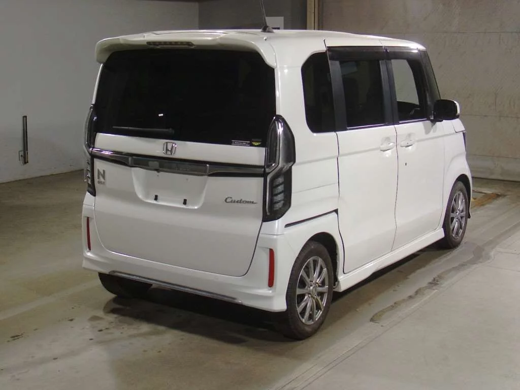 Honda N BOX CUSTOM  с аукциона в Японии