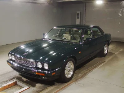Jaguar XJ6