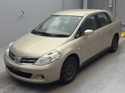 Nissan Tiida Latio