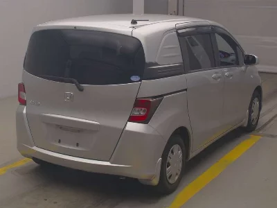 Honda Freed Spike