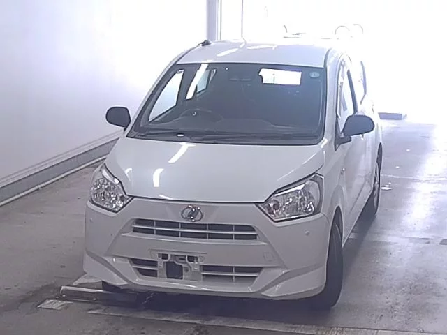 Daihatsu Mira e:S  с аукциона в Японии