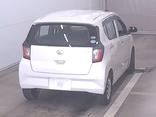 Daihatsu Mira e:S  с аукциона в Японии