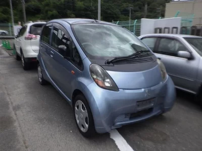 Mitsubishi i