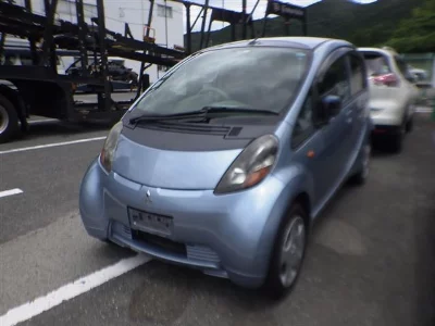 Mitsubishi i