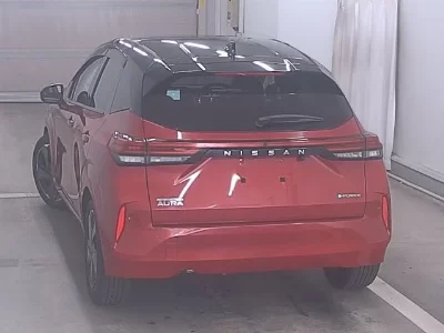 Nissan Aura