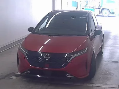 Nissan Aura