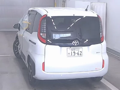 Toyota Sienta
