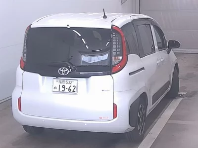 Toyota Sienta
