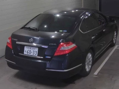 Nissan TEANA