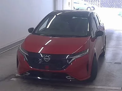 Nissan Aura
