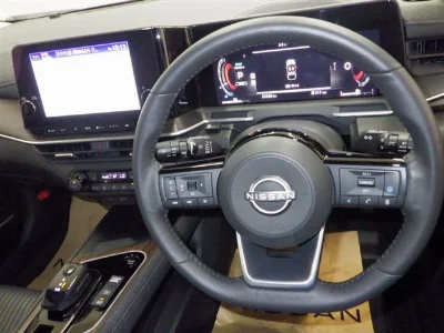 Nissan Aura