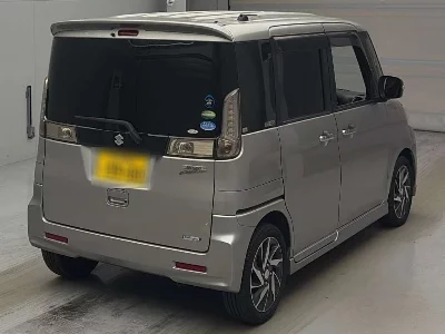Suzuki Spacia Custom