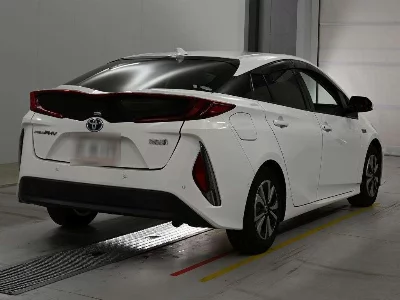 Toyota Prius PHV
