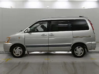 Toyota TownAce Noah