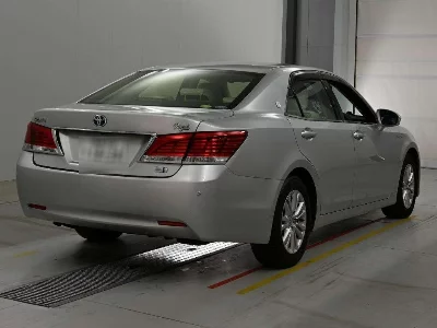 Toyota CROWN HYBRID