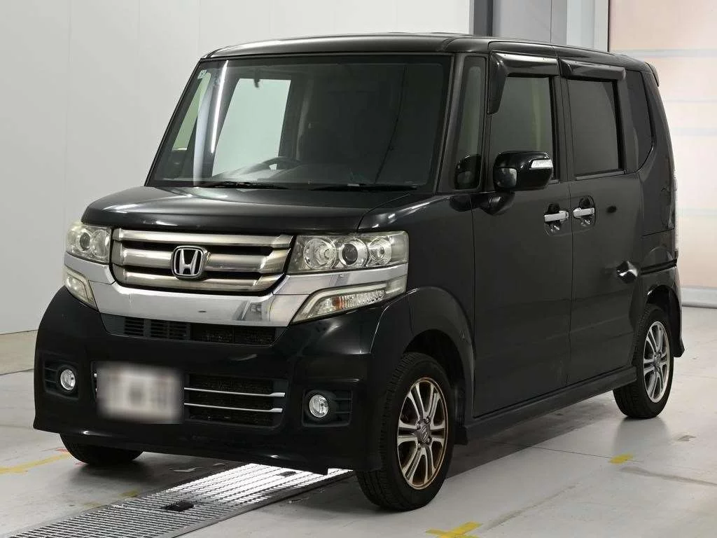 Honda N BOX CUSTOM  с аукциона в Японии