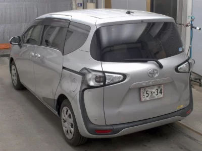 Toyota Sienta