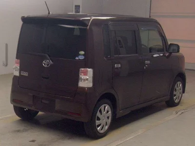 Toyota Pixis Space