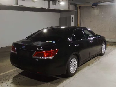 Toyota CROWN HYBRID