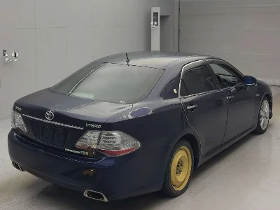 Toyota CROWN HYBRID