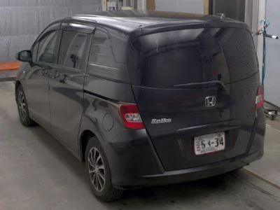 Honda Freed Spike
