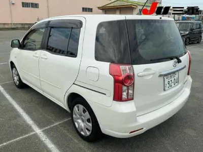 Toyota Raum