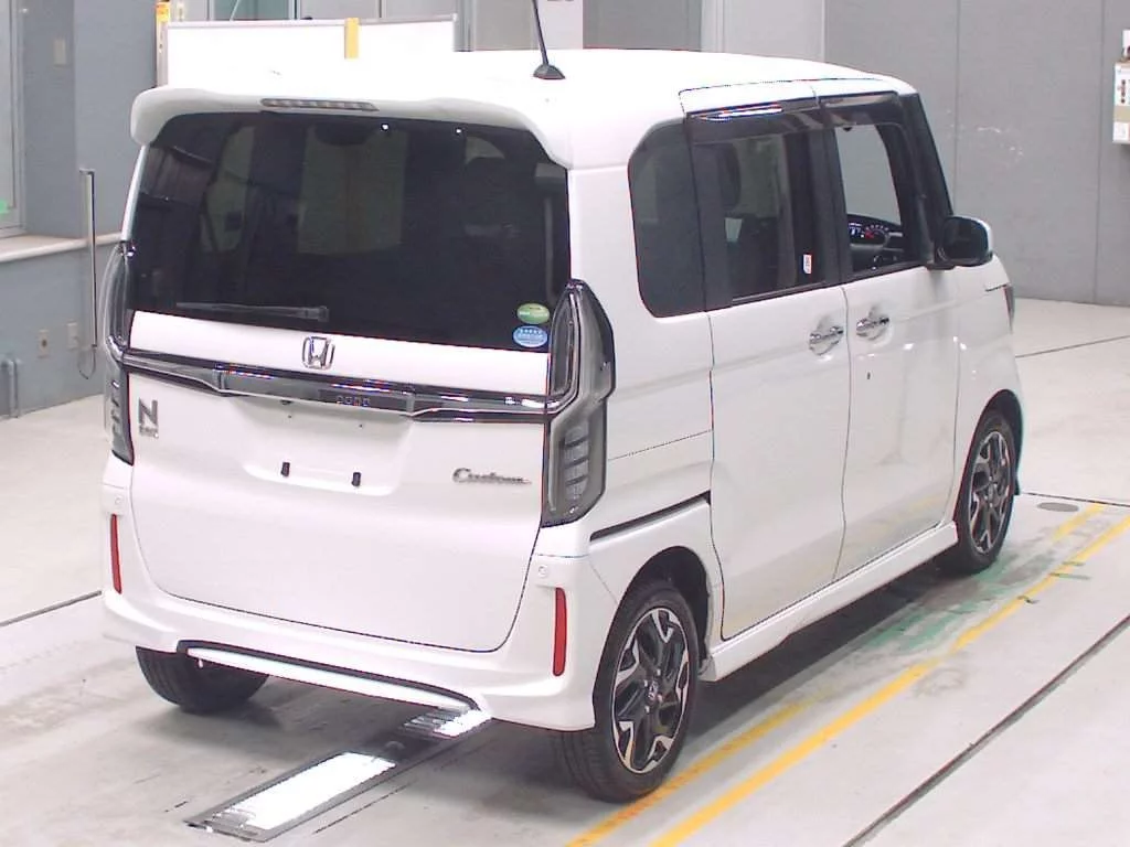 Honda N BOX CUSTOM  с аукциона в Японии