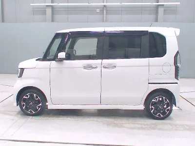 Honda N BOX CUSTOM