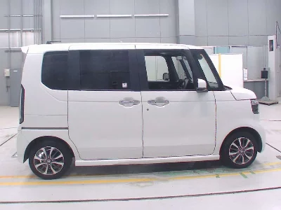 Honda N BOX CUSTOM