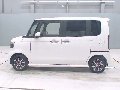 Honda N BOX CUSTOM