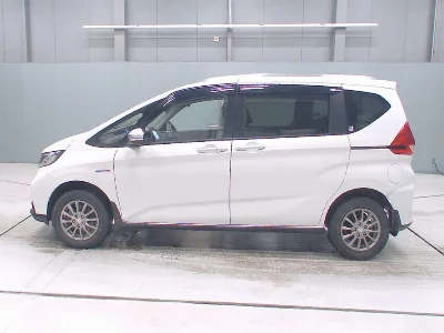 Honda FREED + HYBRID