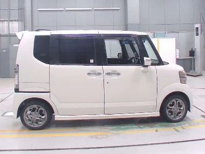 Honda N BOX CUSTOM
