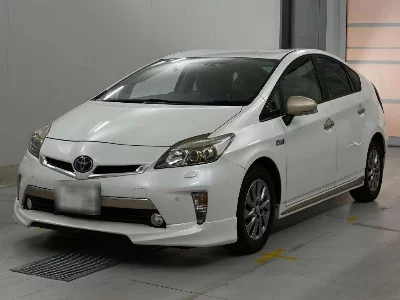 Toyota Prius PHV