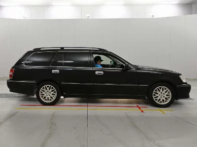 Toyota Crown Estate