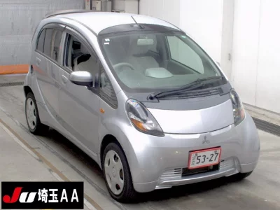 Mitsubishi i