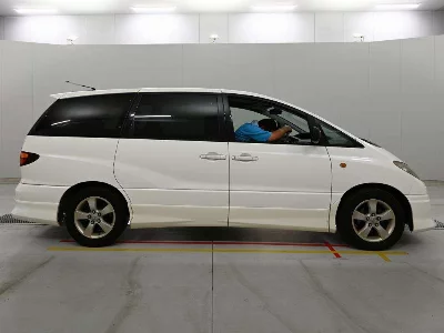 Toyota ESTIMA L