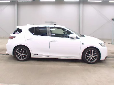 Lexus CT200h