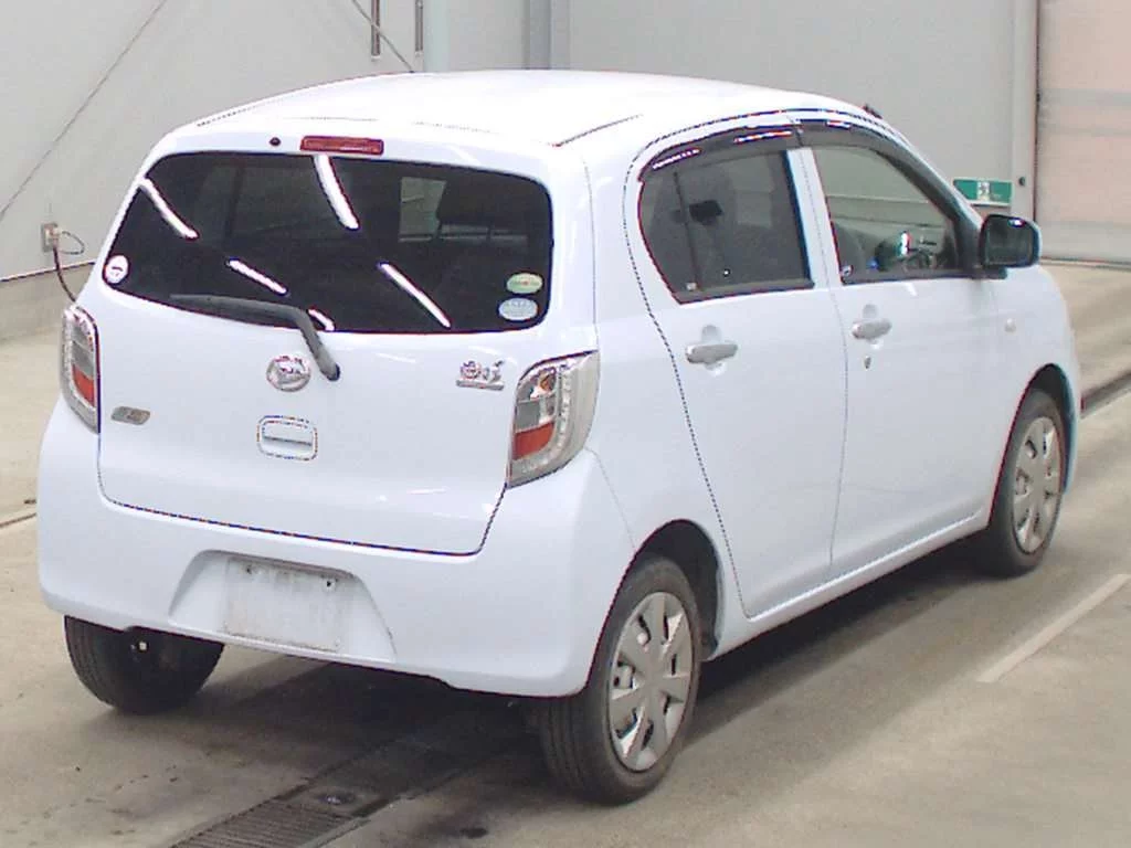 Daihatsu Mira e:S  с аукциона в Японии