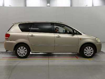 Toyota Ipsum