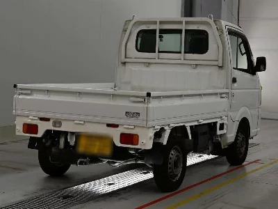 Nissan NT100 Clipper