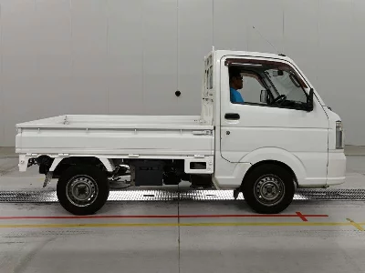Nissan NT100 Clipper