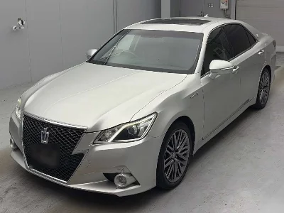 Toyota CROWN HYBRID
