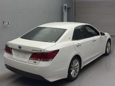 Toyota CROWN HYBRID