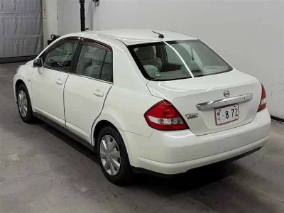 NISSAN TIIDA LATIO
