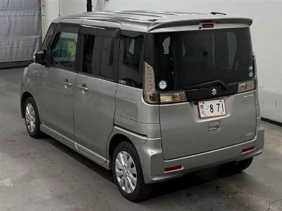 Suzuki Spacia Custom